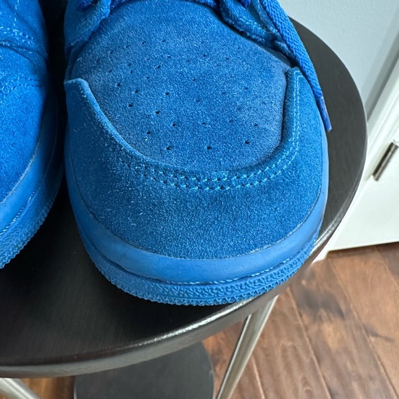 Nike Jordan 1 Retro Blue Suede – Men’s Size 9  Model 332550-404  AUTHENTIC - EUC main image 9